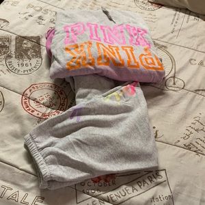 Pink Brand sweatshirt/sweats outfit